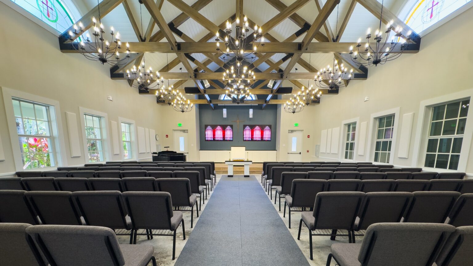 The traditional sanctuary at Palm City with the motorised screen lowered